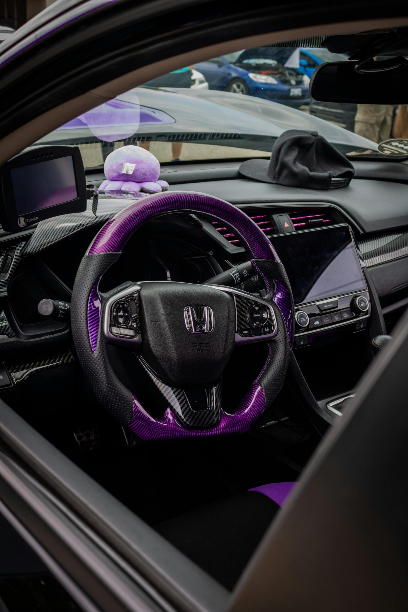 Car accessories and screens installation